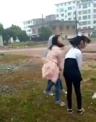 湖南一位女孩发视频爆料,揭露惊人真相! 第3张 湖南一位女孩发视频爆料,揭露惊人真相! 第3张